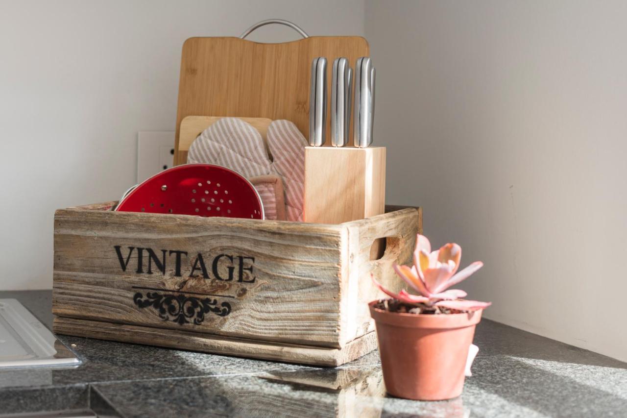 Sunset Beach Living Guesthouse Kaapstad Buitenkant foto
