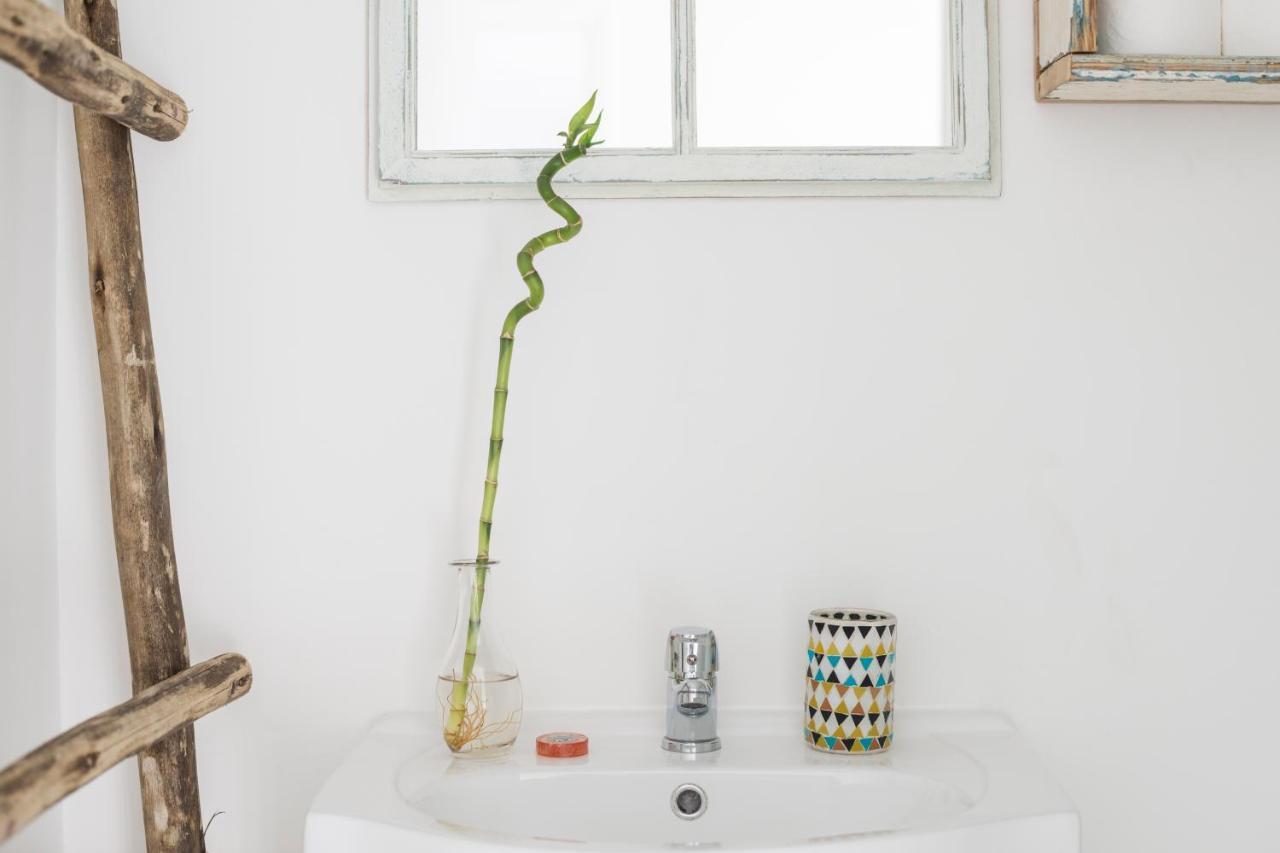 Sunset Beach Living Guesthouse Kaapstad Buitenkant foto