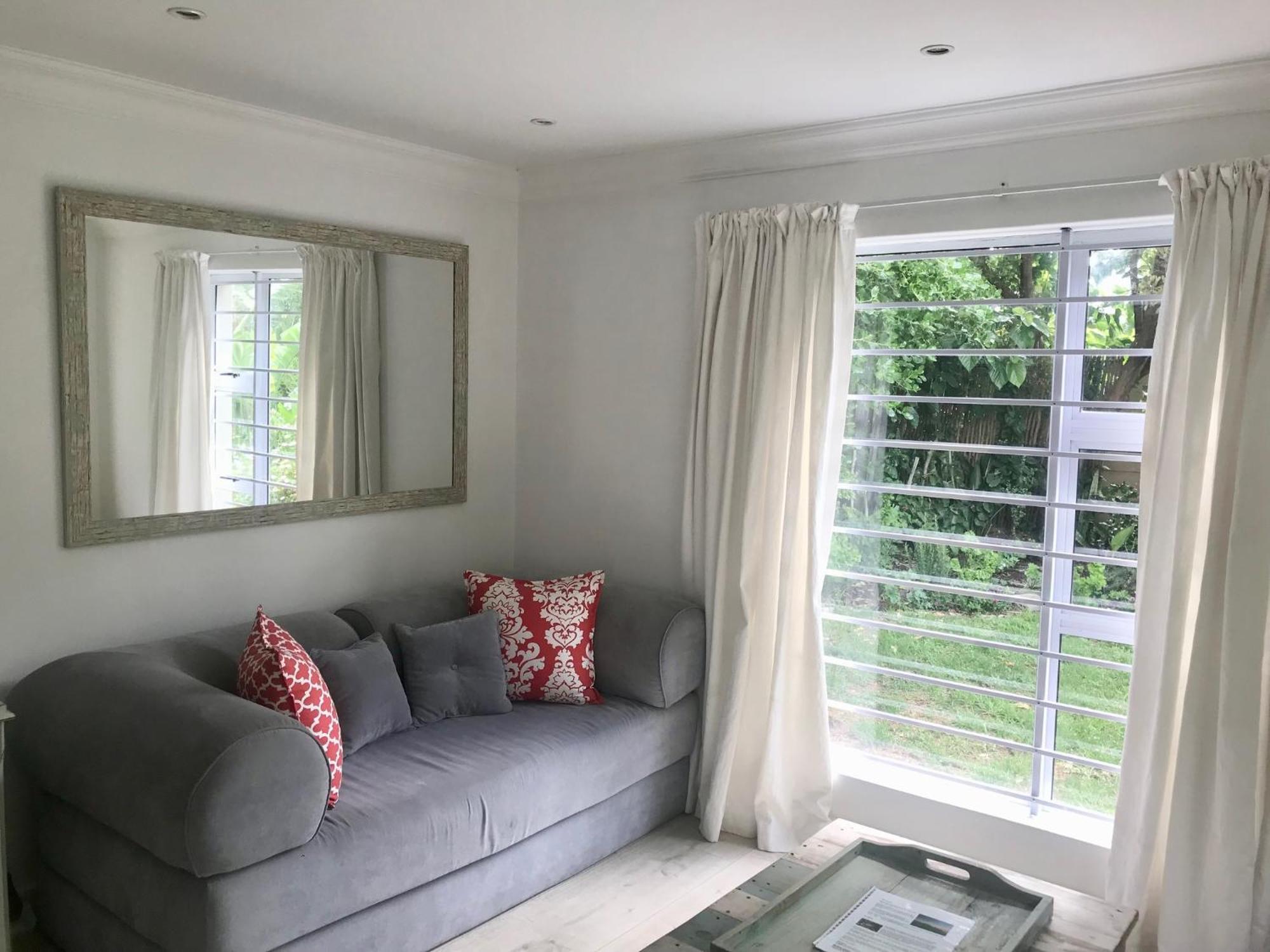 Sunset Beach Living Guesthouse Kaapstad Buitenkant foto